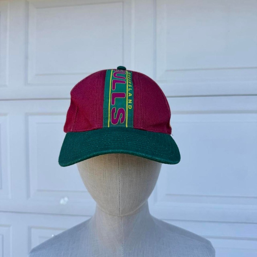 RED & GREEN QUEENSLAND BULLS BASEBALL CAP